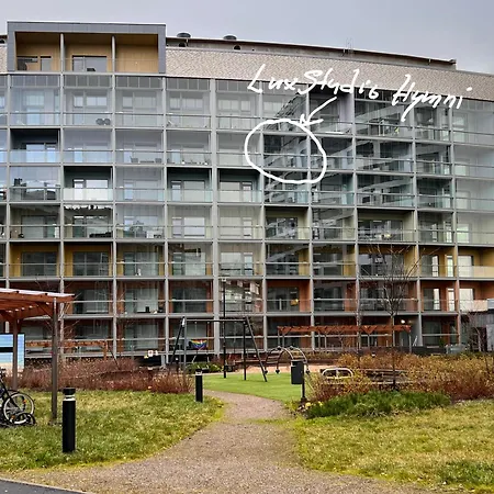 Apartament To Luxstudio Hymni From Helsinki Airport 6 Min, To 27min, Freeparking In Kivistoe