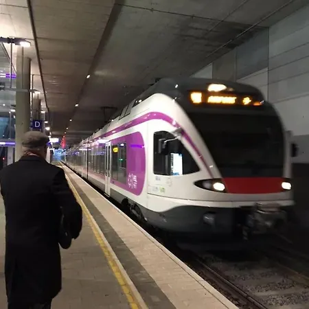 To Luxstudio Hymni From Helsinki Airport 6 Min, To 27min, Freeparking In Kivistoe Apartment *