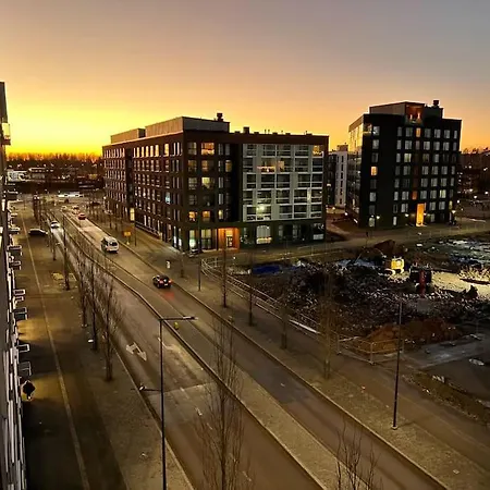 To Luxstudio Hymni From Helsinki Airport 6 Min, To 27min, Freeparking In Kivistoe *