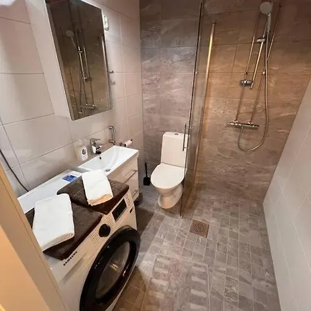 To Luxstudio Hymni From Helsinki Airport 6 Min, To 27min, Freeparking In Kivistoe Apartament *