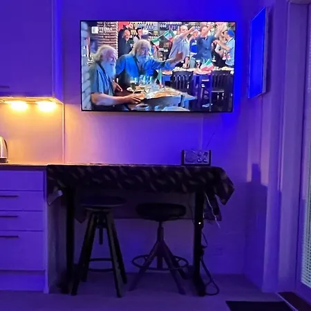 Apartment To Luxstudio Hymni From Helsinki Airport 6 Min, To 27min, Freeparking In Kivistoe *