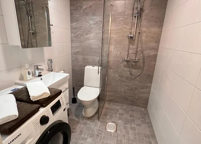 To Luxstudio Hymni From Helsinki Airport 6 Min, To 27min, Freeparking In Kivistoe *